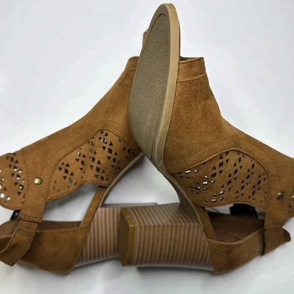 American Eagle size 11 platform sandals with block heels in tan - Picture 5 of 8